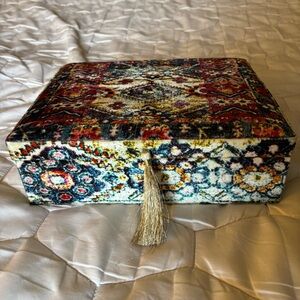 Decorative Tassel Jewelry Box in Multicolor Persian Rug Print
